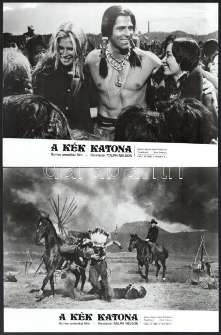1970 ,,A kék katona' című amerikai film az őslakos indiánok gyilkolásáról, 13 db produkciós filmfotó, az egyik kép felülete hullámos, hibás, 18x24 cm