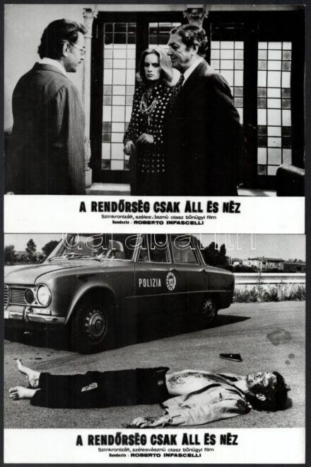 1973 ,,A rendőrség csak áll és néz' című olasz filmről készült 13 db produkciós filmfotó, 18x24 cm