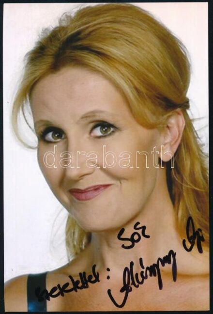 Kökényessy Ági (1967-) színésznő aláírása az őt ábrázoló képen