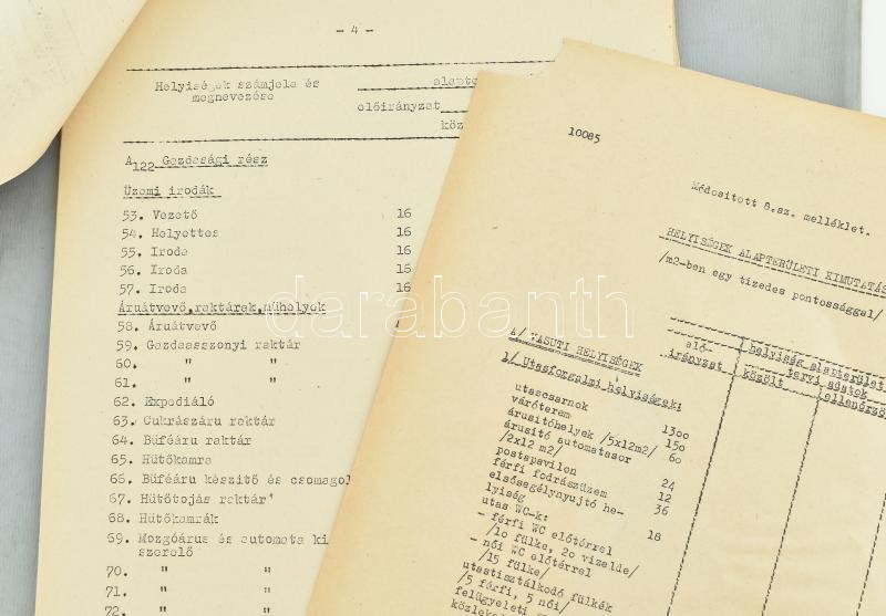 cca 1960-1970 Miskolc Tiszai P.U. építészeti tervpályázata, benne a közmű helyszínrajzával, 1 (helyszínrajz, 1:1.000, 59x89 cm) t. + 28+1 p. Nyl mappában, az utolsó lap szakadozott, de egyébként jó állapotban. 59x89 cm - Image 2