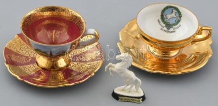 2 db souvenír csésze és 1db lovacska figura, kopott. Jelzett. (ST. Wolfgang)