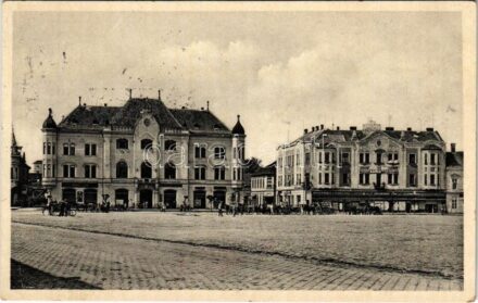 Léva, Levice; Námestie, Radnica, Hostinec / Fő tér, Városháza, Freund vendéglő, Nagy Artúr fényképész, Vámos Mór, Bernát Link, Grünhut Miksa üzlete, Adria biztosító / main square, town hall, restaurant, photographer, shops,