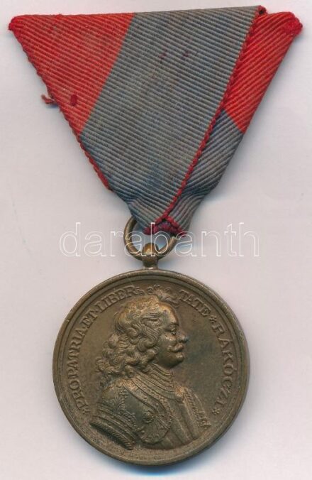 1938. 'Felvidéki Emlékérem' bronz kitüntetés mellszalagon T:2 patina Hungary 1938. 'Upper Hungary Medal' bronze decoration with ribbon C:XF patina NMK 427.