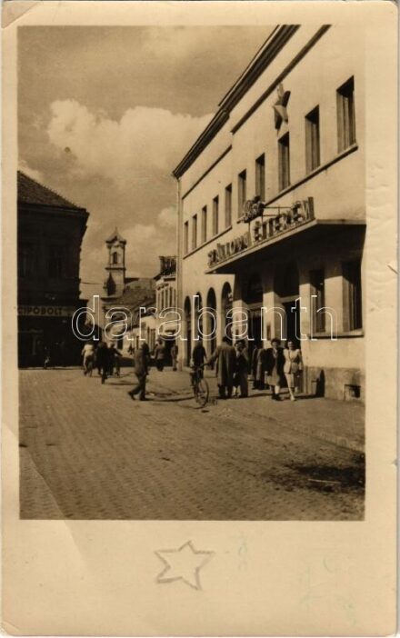 Kecskemét, szálloda és étterem, cipőbolt. Képzőművészeti Alap Kiadóvállalat (EB)