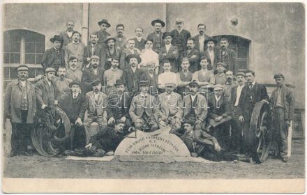 1908 Nagyvárad, Oradea; Első Magyar Gazdasági Gépgyár Bt. malom szerelői, csoportkép / mill mechanics of the First Hungarian Economic Machine Factory, group picture