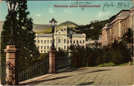 Selmecbánya, Schemnitz, Banská Stiavnica; Bányászati palota és laboratórium. Joerges, Ifj. Farkas Jenő amatőr felvétele / Mining palace and laboratory