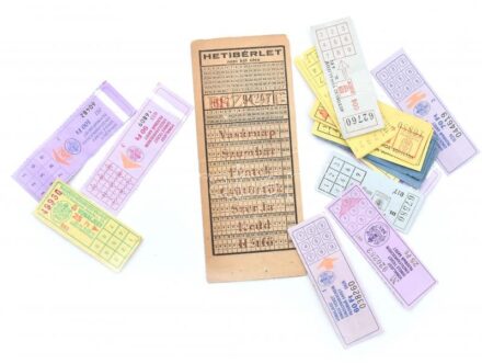 Vegyes 17 db BKV jegy, és 1 db BSzKRt. heti bérlet.