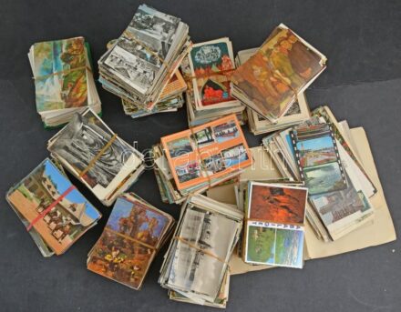 13,1 kg (kb. 2500 db) MODERN képeslap: magyar és külföldi városok és motívumok / 13,1 kg (cca. 2500) modern postcards. Hungarian and other foreign town-view postcards and motives