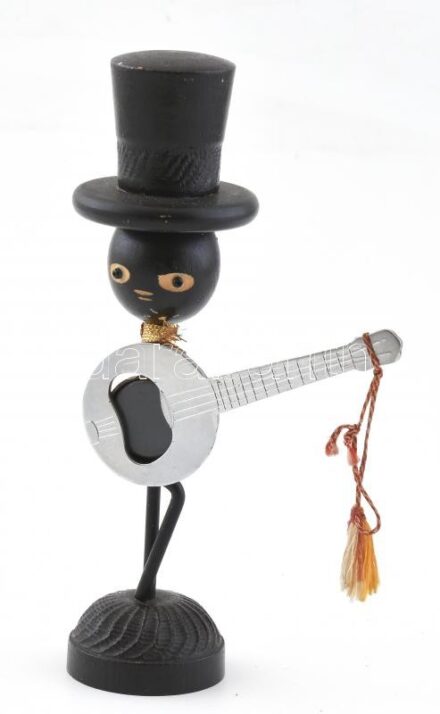 IDEAL figurális sörnyitó, jelzett, bakelit, fém, mágnes, m:18cm