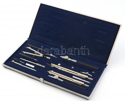 Original Richter körző készlet, eredeti műbőr tokjában, 31,5x14,5 cm