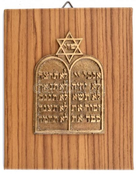 Mezuzah bronz, fára applikálva, jelzés nélkül, 12x10cm