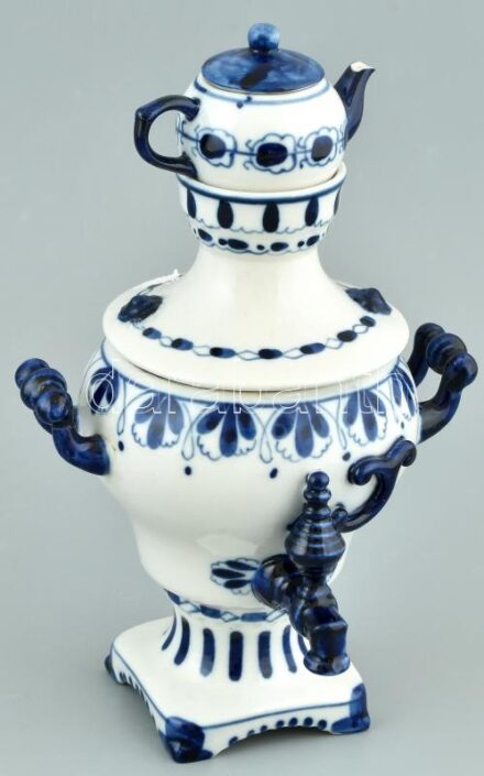 Retró szovjet porcelán szamovár, jelzett, sérült, m:28cm