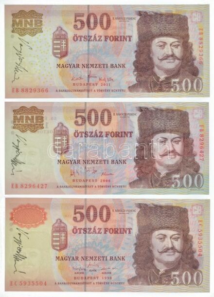 1998 500Ft 'EC' + 2006. 500Ft 'EB' 'A forradalom 50. évfordulója 1956. október 23.' + 2011. 500Ft 'EB' mindhárom bankjegy a tervező, Vagyóczky Károly aláírásával T:I