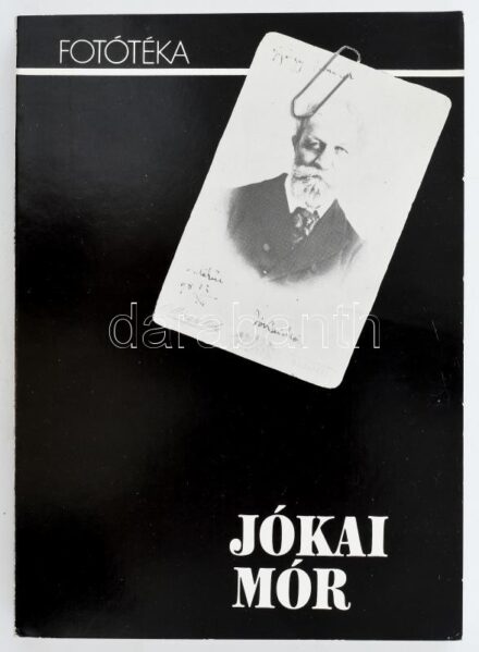 E. Csorba Csilla (szerk.): 'Baráti emlékül - Jókai Mór'. Jókai Mór összes fényképe (ikonoráfia). Bp., 1981, Népművelődési Propaganda Iroda. Kiadói papírkötés, jó állapotban.