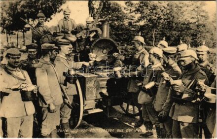 1915 Veteilung von Mittagessen aus der Feldküche / WWI German military breakfast