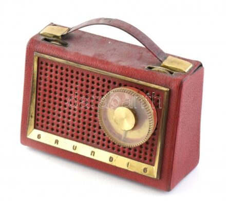 Retro Grundig rádió bőr borítással. Nem kipróbált 20x14 cm