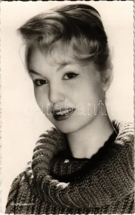 Mylene Demongeot - 1950-es, 1960-as és az 1970-es évek egyik szőke szexszimbóluma lett a francia filmekben, 55 filmben szerepelt