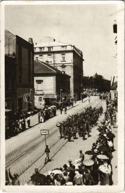 Bosnia (?), Poljaci / procession, Polish group. photo (EK)