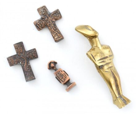 4 db réz, bronz kisplasztika, kopásnyomokkal, m: 5-12 cm