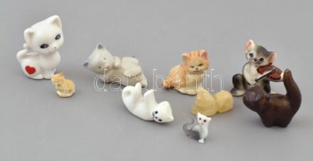9db macska / cica, klf. anyagból, klf. méretben. max: 6 cm