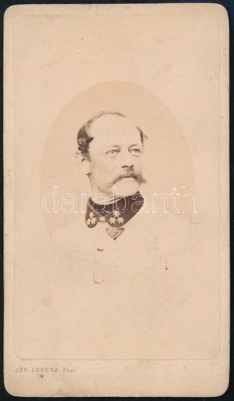 cca 1865 Katonaportré, keményhátú fotó Lorenz Josefstadt-i műterméből, 10×6 cm