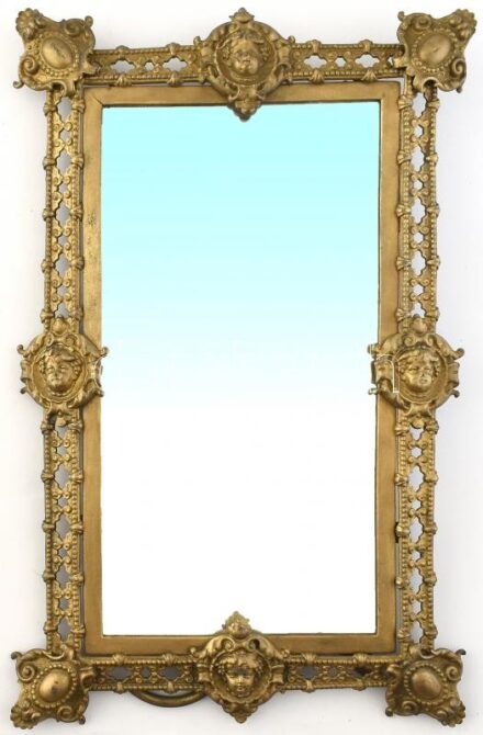 Nagyméretű bronz asztalitükör, kopott, tükör sérült benne. 52x33cm