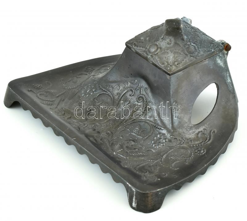 Ón tintatartó üvegbetéttel, kopott, sérült, népi szecessziós relief motívummal. m:9cm - Image 2