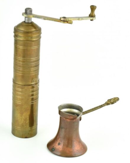 Réz daráló és kiöntő, m: 7 és 22,5 cm