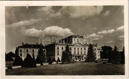 1944 Eszterháza (Fertőd), Herceg Esterházy kastély. Czillinger Horváth József kiadása. Foto Diebold (fl)