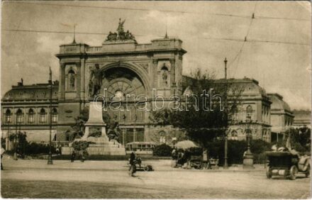 1915 Budapest VII. Keleti (központi) pályaudvar, vasútállomás, Baross szobor, villamos, automobil (fa)