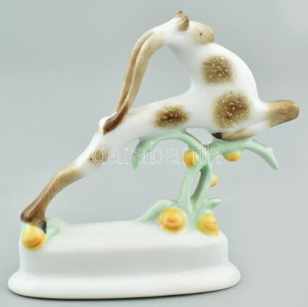 Herendi szarvas, kézzel festett porcelán, jelzett, hibátlan, m:9cm.