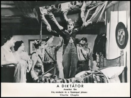 Hitler paródiák, 2 db produkciós filmfotó, 18x24 cm