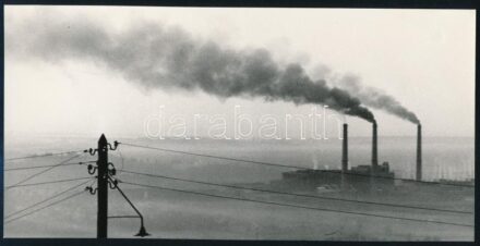 1966 Pécsi táj, Müller Ferenc budapesti fotóművész aláírásával jelzett vintage fotóművészeti alkotás, 11,7x23,6 cm