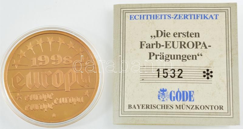 1998. 'Hollandia - Orániai Vilmos' aranyozott Cu-Ni, részben kézzel festett emlékérem'Die ersten Farb-Europa-Prägungen' sorozatból, sorszámozott tanúsítvánnyal (40mm) T:PP 1998. 'Nederland - Wilhelm von Oranien' gold plated Cu-Ni, - Image 2