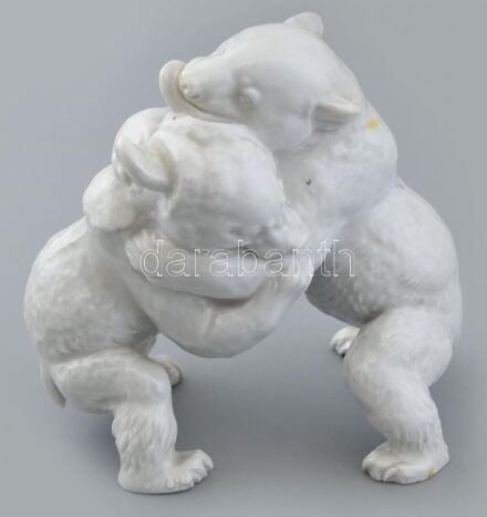 Medvebocsok birkóznak, fehér mázas porcelán, jelzés nélkül, kopott, apró lepattanás, jelzett, m:12cm
