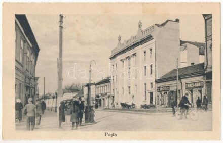 Marosvásárhely, Targu Mures; Posta, Biró, Kincs és Klein üzlete / street view, post office, shops (képeslapfüzetből / from postcard booklet) (non PC)