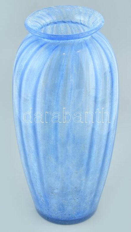 Kék karcagi, berekfürdői kraklé / fátyol üveg váza. Formába öntött, hibátlan. m: 32 cm