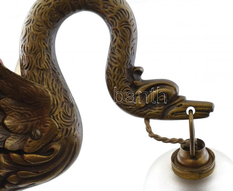 Hattyús falikar pár. Bronz, homokfújt üveggel, bajonettzáras égőkkel. cca 1920 14 cm - Image 2