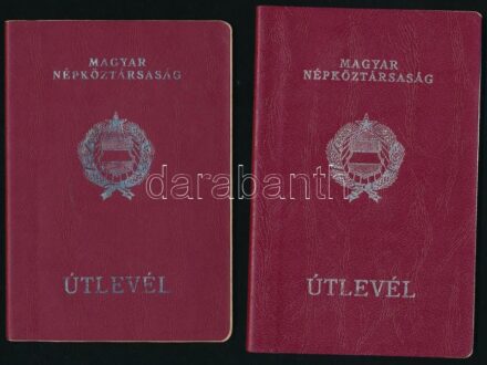 1973, 1978 Magyar Népköztársaság által kiállított kétfajta piros útlevél szocialista országokba