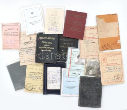 12 db MÁV és egyéb utazási igazolvány