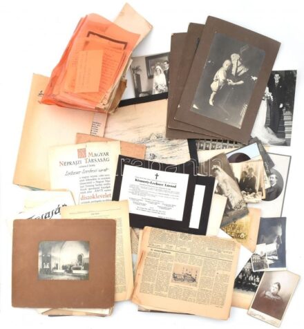 cca 1850-1940 A kismarty Lechner család irathagyatéka. Lechner Ödön építész felmenői, testvéreivel kapcsolatos anyagok. Lechner Károly, Jenő, Lóránd, Gyula, Lechner Nep. János, Bolda, és még számos más Lechner autográf levelei,