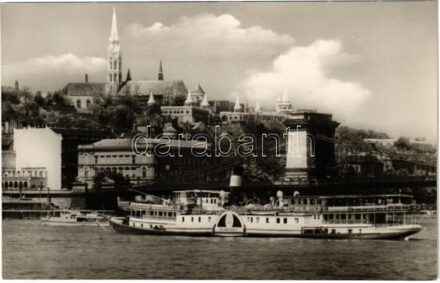 Budapest, Lánchíd, 'SZABADSÁG' sétahajó. Képzőművészeti Alap Kiadóvállalat