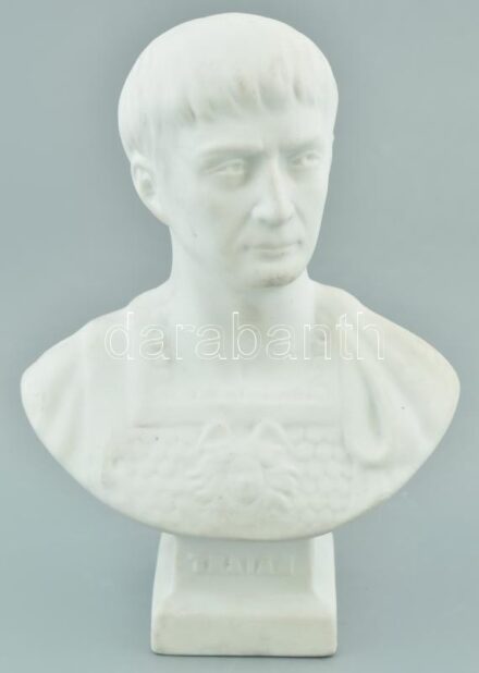 Imperator Caesar Nerva Traianus Augustus büszt, bisquit porcelán, jelzés nélkül, kopott, m:19cm