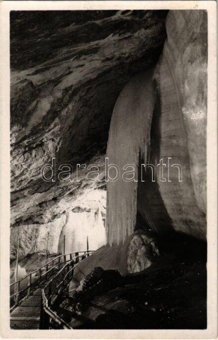 1936 Dobsina, Dobschau; Dobsinská l'adová jaskyna / Dobschauer Eishöhle / Dobsinai jégbarlang, belső, Függöny / ice cave, interior (EK)