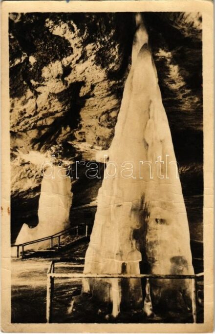 Dobsina, Dobschau; Dobsinská l'adová jaskyna / Dobschauer Eishöhle / Dobsinai jégbarlang, belső, oltár / ice cave, interior (fa)