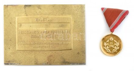 Emlékül a Szocialista Haza fegyveres szolgálatáért a Magyar Népköztársaság Honvédelmi miniszterétől + honvédelmi érdemérem