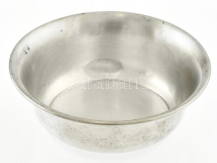 Ezüst (Ag) tálka, jelzett, apró horpadással, 11cm, nettó:92g