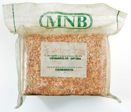 MNB bankjegytégla érvénytelenített, bedarált bankjegyekből, bontatlan csomagolásban