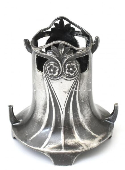 Kisméretű ón gyertyatartó, kopott, sérült, m:8cm