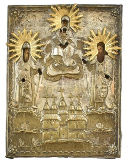 Ikon fém okláddal, Remete Szent Antal és Szent Theodosius, középen Istenszülő a kis Jézussal. Lent: A Szent Miklós-templom vagy Szent Miklós-templom a XVII. század végéről a XVIII. század elejére datált építészeti műemlék,